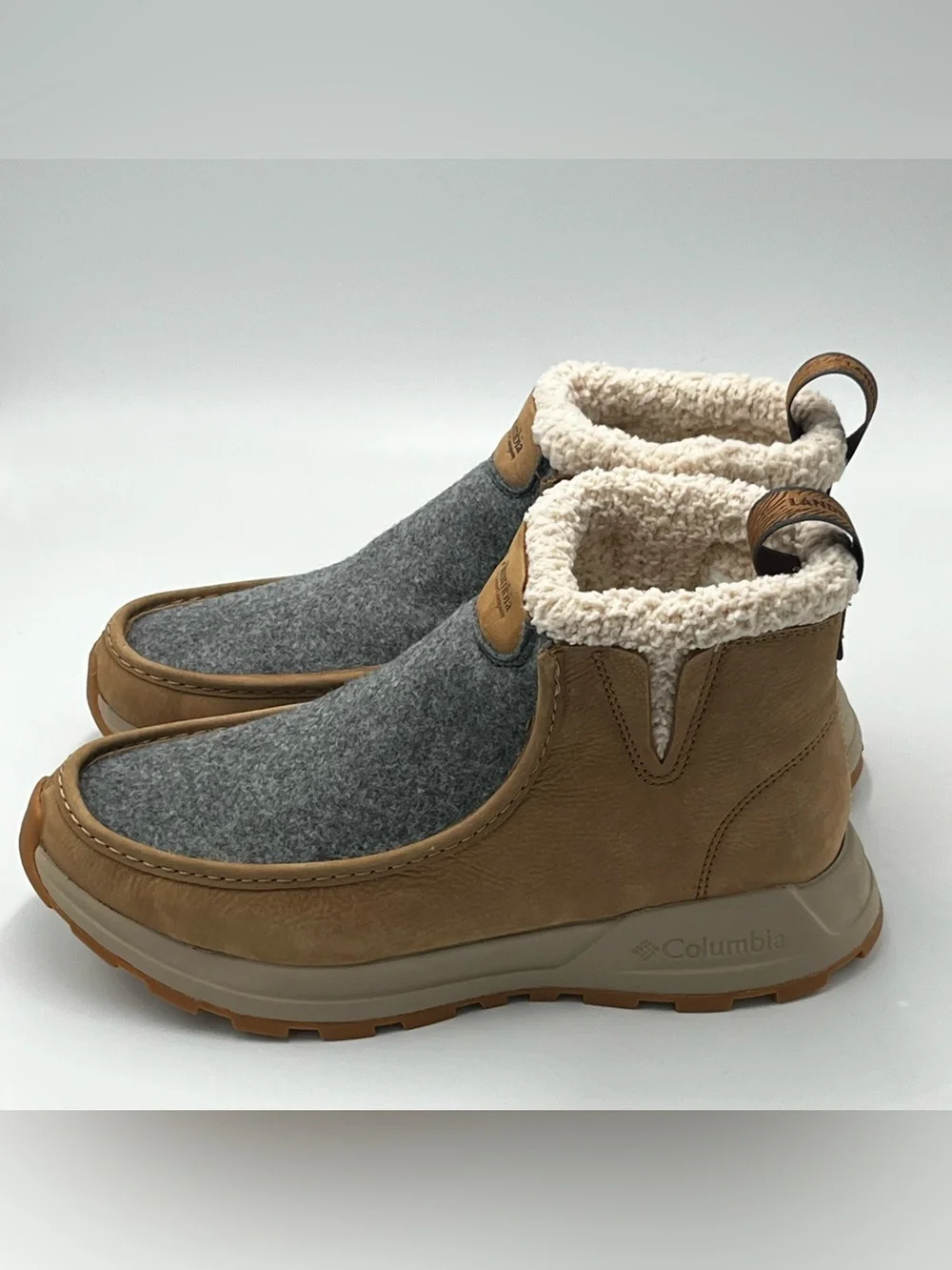 Columbia Landroamer Cozy Boots Women’s Sz 8.5 Tan & Gray